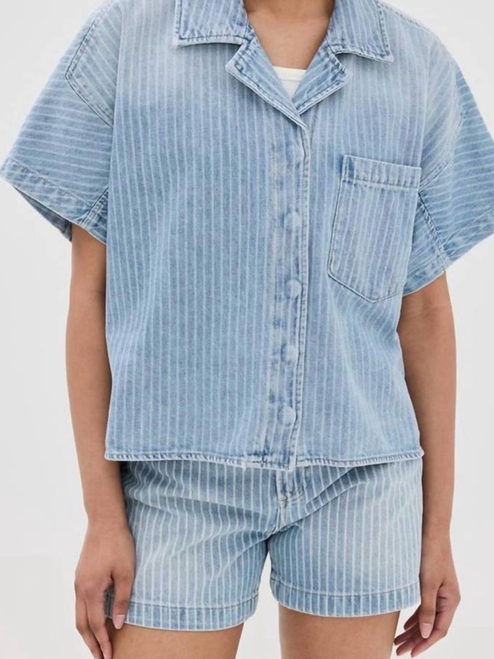 Pistola Della Denim Short-Sleeve Open Collar Camp Shirt in Canopy
Stripe M